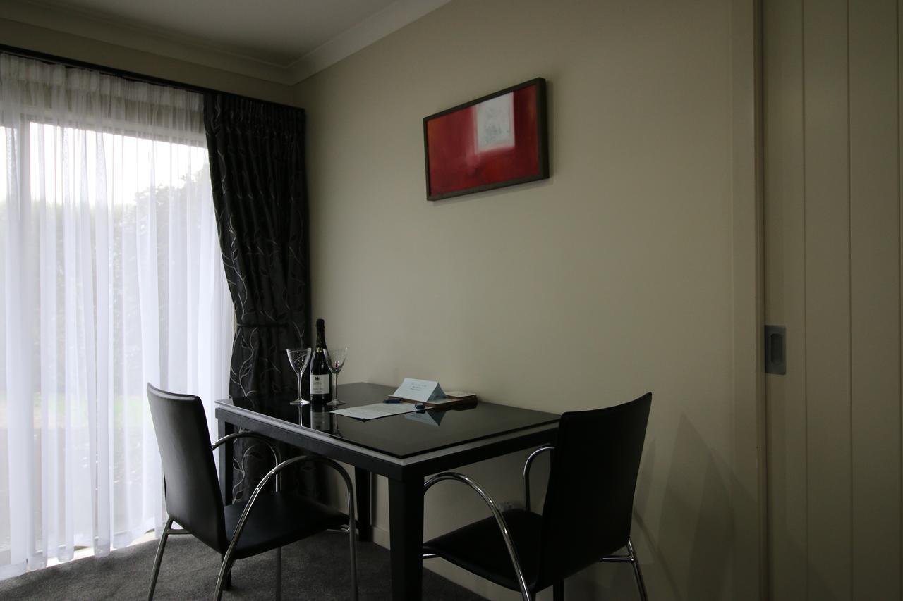200 On Lake View Karapiro Exterior photo